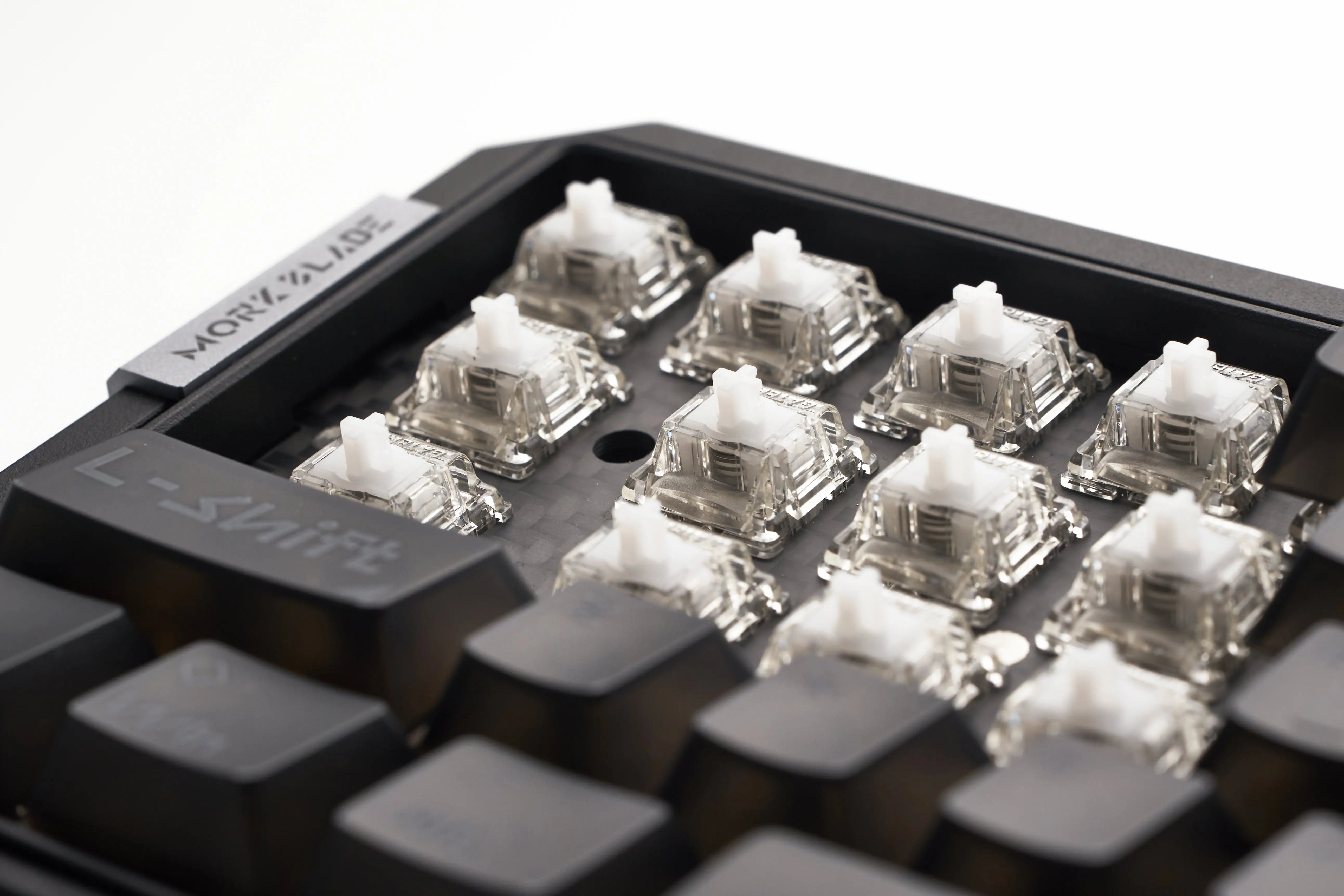 The-Magnetic-Keyboard-101-By-MorkBlade-Magnetic-Keyboard-vs.-Mechanical-Keyboard Morkblade